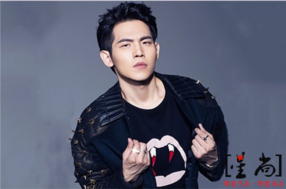 周展翅（周杰倫特型演員）